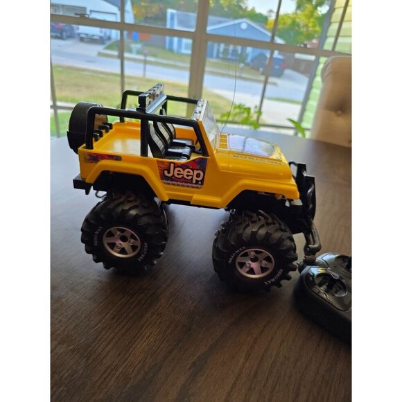 Nikko Vintage 90s Jeep Wrangler Rubicon Remote Control R/C Vehicle Car W/ Remote - Picture 15 of 16
